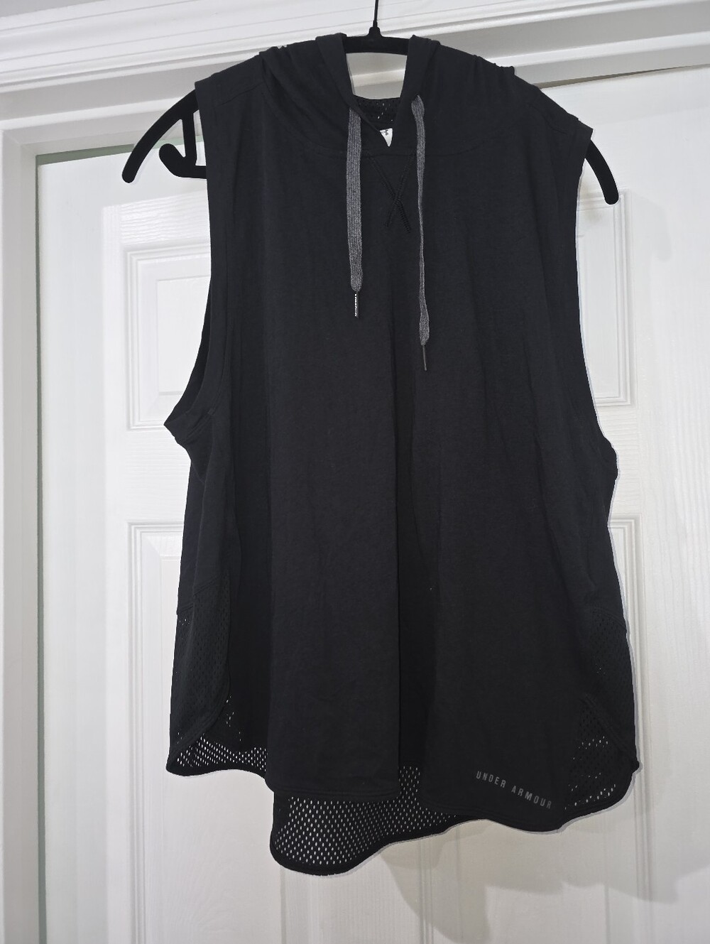 Under Armour Black Sleeveless Hooded  Tank